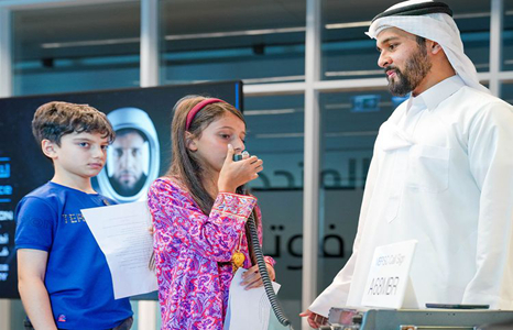 100 studenti degli Emirati Arabi Uniti in radioamatore partecipano alla 6a chiamata dallo spazio